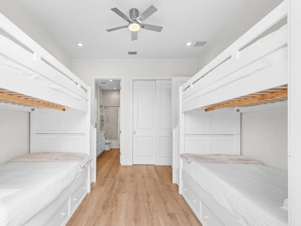 Fort Myers Beach Luxury Canal-Front Rental - 5 King Suites & Private Pool